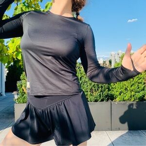 Tracksmith Runner Top Charcoal Black Embroidery Bunny